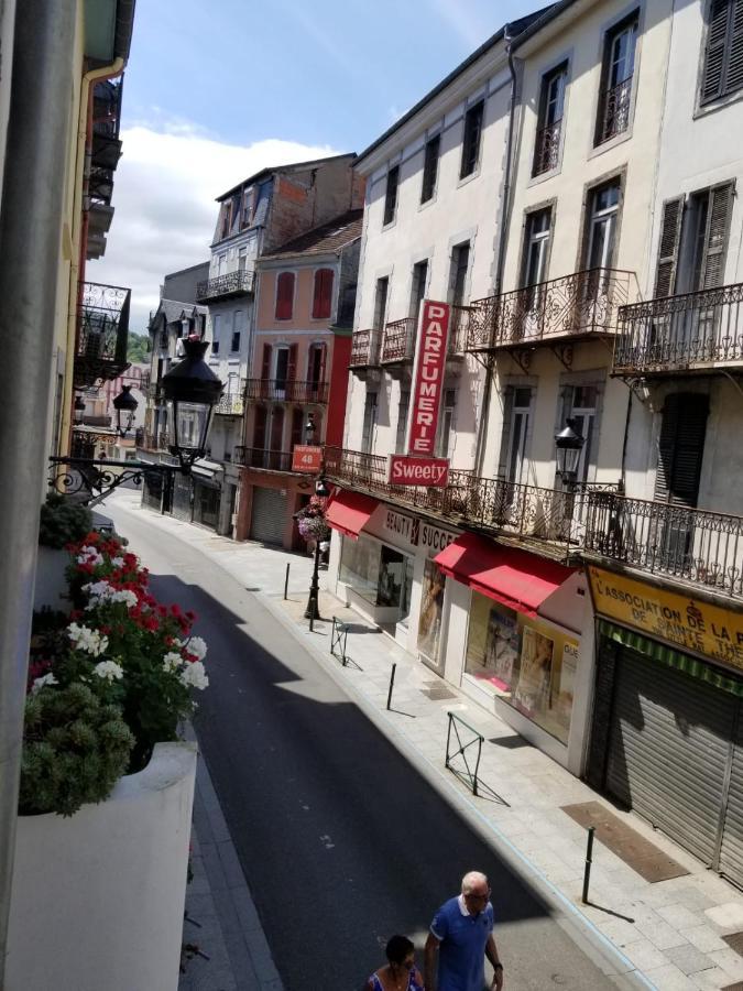 Superbe T3 Avec Parking Et Terrasse En Plein Centre-Ville ルルド エクステリア 写真